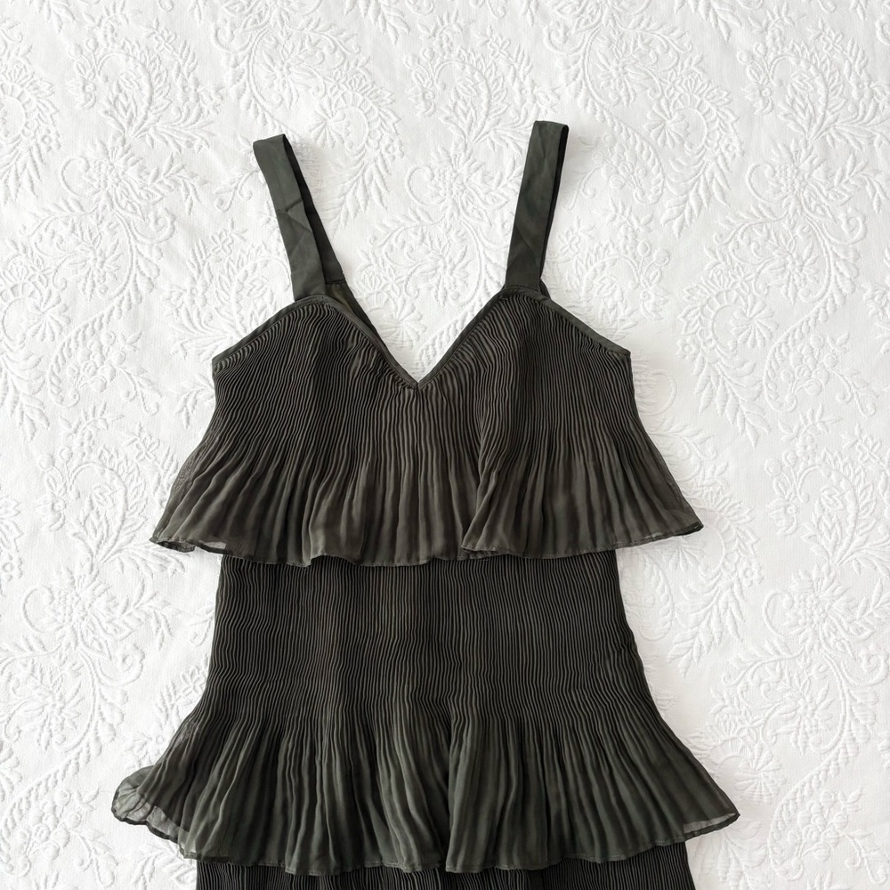 NWT Lulus Elegant Nature Olive Green Pleated Sleeveless Tiered Maxi Dress Small - Picture 3 of 8